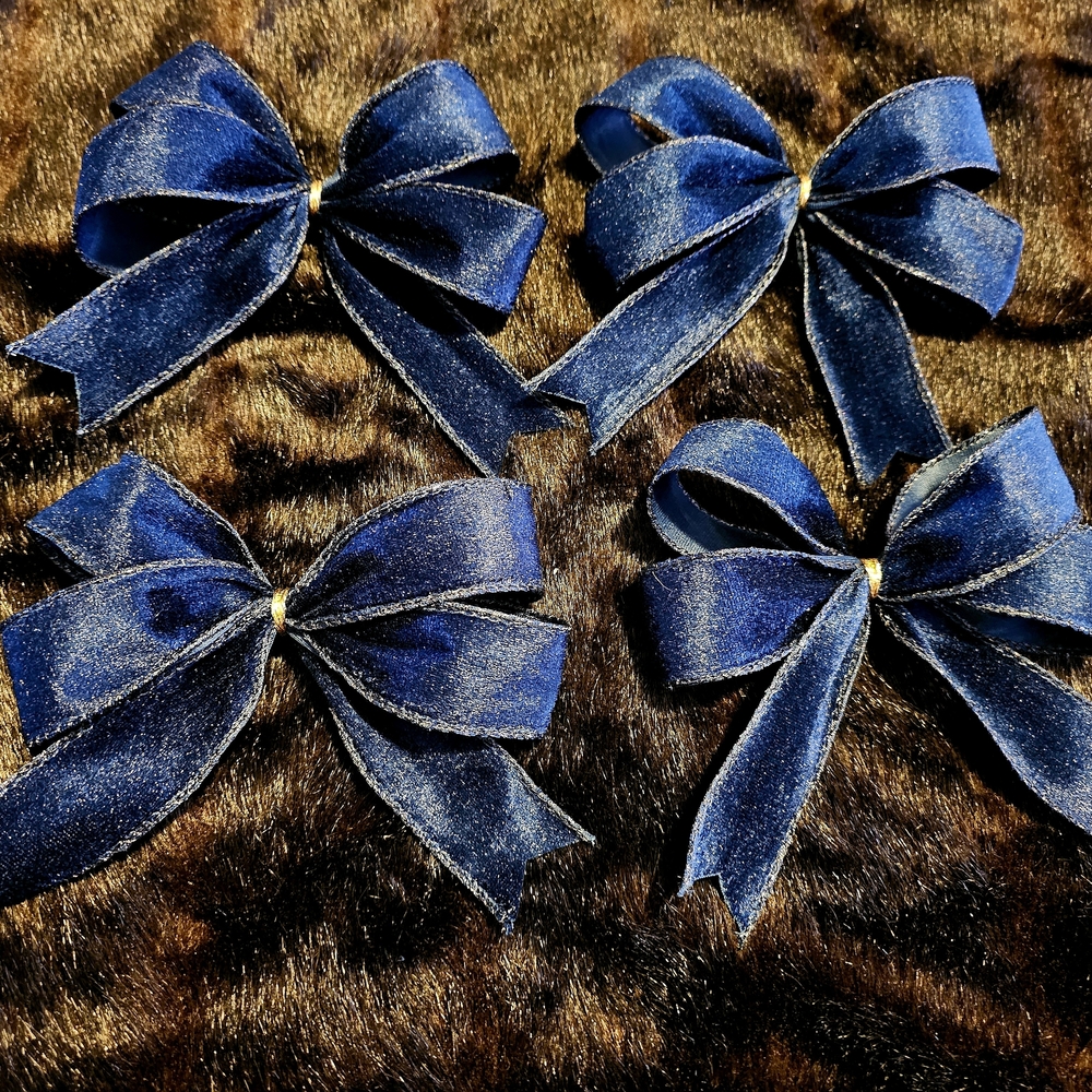 Elegant Navy Blue Velvet Bows